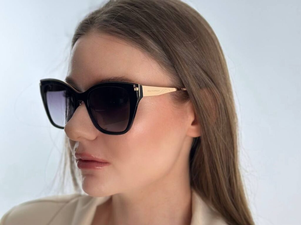 сонцезахисні окуляри